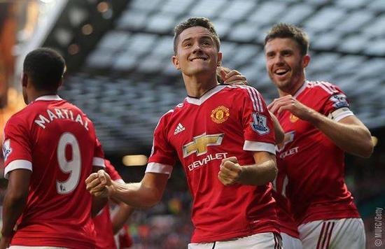 他的敬業精 他的敬業精